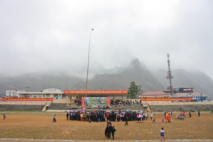 Giải thưởng cho mỗi dê thắng trận là 1 chiếc TV 29' . Giải thưởng cho mỗi dê thắng trận là 1 chiếc TV 29' .