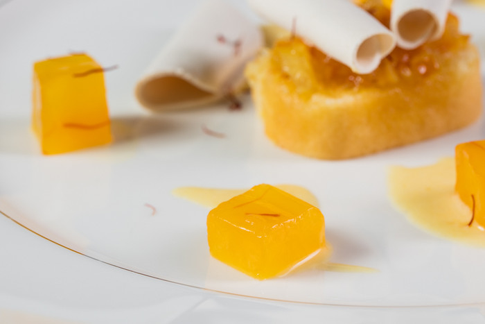 Những món ăn Pháp do top 10 đầu bếp hàng đầu thế giới Pierre Gagnaire tại InterContinental Danang Sun Peninsula Resort mang đến cho du khách những cảm nhận đầy đủ về ẩm thực Pháp - Ảnh Sungroup Những món ăn Pháp do top 10 đầu bếp hàng đầu thế giới Pierre Gagnaire tại InterContinental Danang Sun Peninsula Resort mang đến cho du khách những cảm nhận đầy đủ về ẩm thực Pháp - Ảnh Sungroup