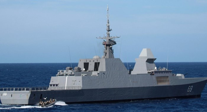 Tàu khu trục RSS Intrepid của Hải quân Singapore sắp cập cảng Đà Nẵng. Tàu khu trục RSS Intrepid của Hải quân Singapore sắp cập cảng Đà Nẵng.