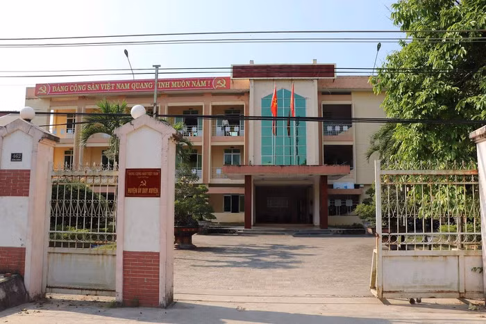 Ban Thường vụ Huyện ủy Duy Xuyên nhiệm kỳ 2010-2015 bị kỷ luật. Ảnh: CTV Ban Thường vụ Huyện ủy Duy Xuyên nhiệm kỳ 2010-2015 bị kỷ luật. Ảnh: CTV