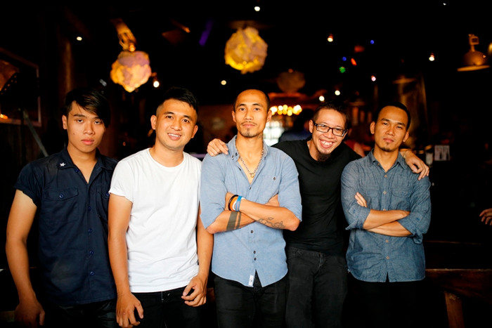 Những thành viên trong ban nhạc PAK Bank. Những thành viên trong ban nhạc PAK Bank.