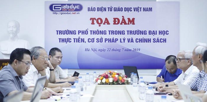 Vấn đề mở trường phổ thông trong các trường đại học đang tạo ra những bất cập, làm méo mó chính sách xã hội hóa giáo dục (ảnh Trinh Phúc). Vấn đề mở trường phổ thông trong các trường đại học đang tạo ra những bất cập, làm méo mó chính sách xã hội hóa giáo dục (ảnh Trinh Phúc).