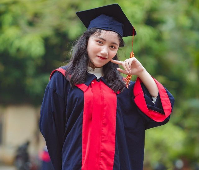 Ngô Thu Hà - học sinh lớp 12 chuyên Toán, trường trung học phổ thông chuyên Hùng Vương (Phú Thọ). Ảnh: NVCC