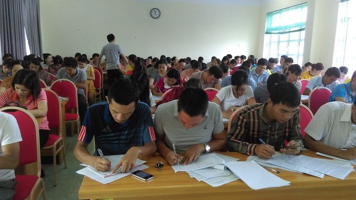 Đối với kỳ thi thăng hạng: các bài thi được chấm theo thang điểm 100 (Ảnh minh hoạ: binhlieu.quangninh.gov.vn). Đối với kỳ thi thăng hạng: các bài thi được chấm theo thang điểm 100 (Ảnh minh hoạ: binhlieu.quangninh.gov.vn).