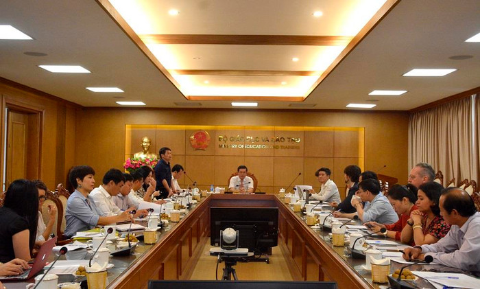 Quang cảnh buổi tọa đàm nâng cao chất lượng đội ngũ giáo viên - yếu tố then chốt nâng cao chất lượng dạy và học ngoại ngữ (ảnh nguồn Bộ Giáo dục và Đào tạo). Quang cảnh buổi tọa đàm nâng cao chất lượng đội ngũ giáo viên - yếu tố then chốt nâng cao chất lượng dạy và học ngoại ngữ (ảnh nguồn Bộ Giáo dục và Đào tạo).