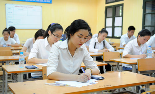 “Chẳng có trường nào dại tới mức tự mình bóp cổ mình...” “Chẳng có trường nào dại tới mức tự mình bóp cổ mình...”