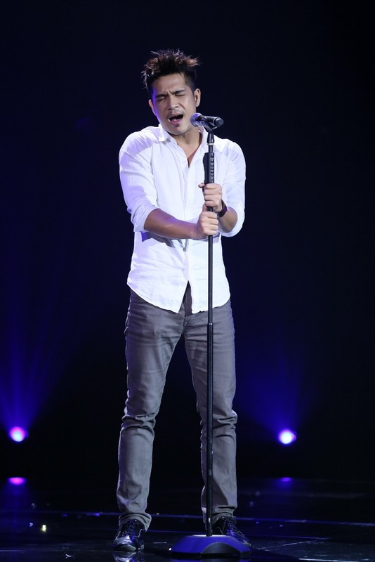 Trương Thế Vinh ăn mặc cực đơn giản trong đêm thi Chung kết. Trương Thế Vinh ăn mặc cực đơn giản trong đêm thi Chung kết.