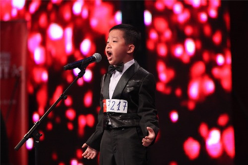 Thí sinh 7 tuổi Nguyễn Đắc Minh Hiếu