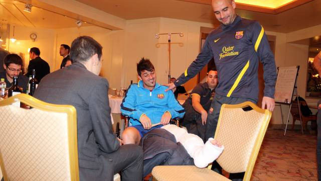 Giám đốc thể thao Barca, Andoni Zubizarreta và HLV Pep Guardiola động viên El Guaje Giám đốc thể thao Barca, Andoni Zubizarreta và HLV Pep Guardiola động viên El Guaje