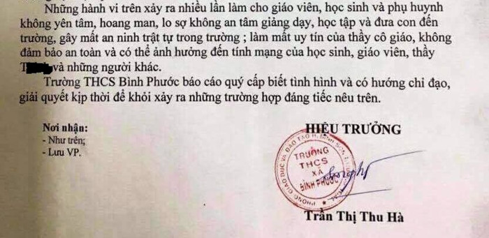 Công văn "cầu cứu" của Hiệu trưởng Trường trung học cơ sở Bình Phước (Bình Sơn) về trường hợp của thầy T. Ảnh: AN Công văn "cầu cứu" của Hiệu trưởng Trường trung học cơ sở Bình Phước (Bình Sơn) về trường hợp của thầy T. Ảnh: AN