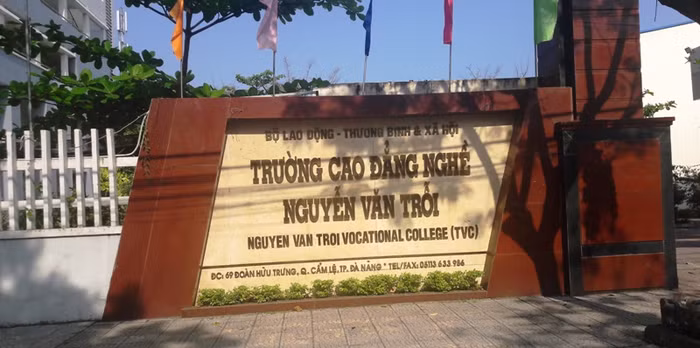 Trường Cao đẳng nghề Nguyễn Văn Trỗi cần làm việc lại với phụ huynh, học viên để giải thích rõ các khoản thu và những kiến nghị của học viên. Ảnh: An Nguyên Trường Cao đẳng nghề Nguyễn Văn Trỗi cần làm việc lại với phụ huynh, học viên để giải thích rõ các khoản thu và những kiến nghị của học viên. Ảnh: An Nguyên