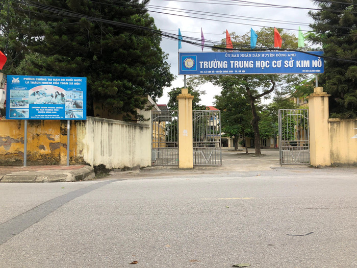 Trường Trung học cơ sở Kim Nỗ, Đông Anh nơi để xảy ra việc dạy thêm trực tuyến tại lớp 8A1 và 9A1 được Tạp chí điện tử Giáo dục Việt Nam đăng tải. Ảnh: Trung Dũng Trường Trung học cơ sở Kim Nỗ, Đông Anh nơi để xảy ra việc dạy thêm trực tuyến tại lớp 8A1 và 9A1 được Tạp chí điện tử Giáo dục Việt Nam đăng tải. Ảnh: Trung Dũng