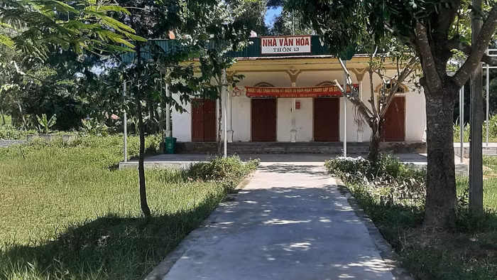 Nhà văn hóa thôn 13, xã Quỳnh Tân một trong những địa điểm trước đó diễn ra hoạt động dạy phụ đạo tiếng Anh miễn phí trong dịp hè của đoàn thanh niên xã này. Ảnh: CTV