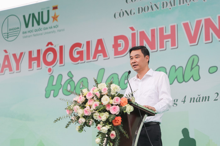 Phó Giám đốc Đại học Quốc gia Hà Nội Nguyễn Hoàng Hải cho biết, đây là năm thứ hai Công đoàn Đại học Quốc gia Hà Nội tổ chức Ngày hội Gia đình VNU VNU - Ngay hoi gia dinh VNU 2024 (23).jpg