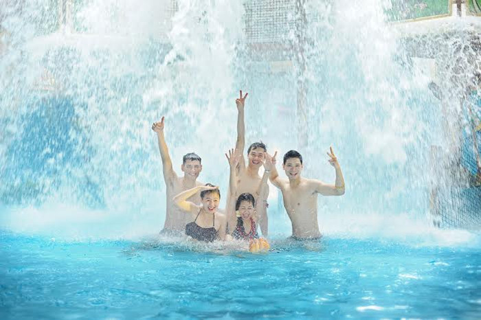Vinpearlland Water Park – điểm “sum họp” quanh năm của các nhóm bạn cùng các gia đình. Vinpearlland Water Park – điểm “sum họp” quanh năm của các nhóm bạn cùng các gia đình.