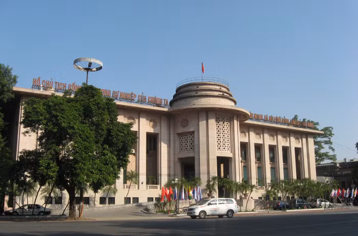 Ngân hàng Nhà nước Việt Nam yêu cầu tăng cường an ninh quầy giao dịch. - ảnh Báo Đầu tư