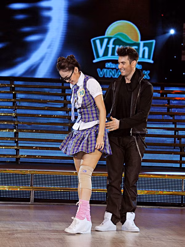 Dường như Minh Hằng đã đánh mất niềm tin nơi khán giả. Nhiều người cho rằng Minh Hằng chỉ giả vờ đau chân hoặc nếu bị chân thương cũng không quá nghiêm trọng như cô thể hiện. Thậm chi có người còn nói họ có cảm giác bị Minh Hằng lừa dối và không muốn tiếp tục ủng hộ Minh Hằng.