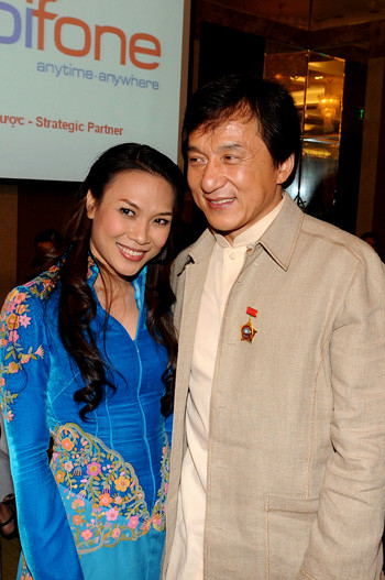 Tham gia bữa tiệc còn có đại sứ Lý Nhã Kỳ, ca sĩ Mỹ Tâm và Đàm Vĩnh Hưng. (Ảnh: Vietnamnet) Tham gia bữa tiệc còn có đại sứ Lý Nhã Kỳ, ca sĩ Mỹ Tâm và Đàm Vĩnh Hưng. (Ảnh: Vietnamnet)