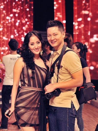 Luôn dành cho nhau những lời khen tặng có cánh, giúp đỡ, hỗ trợ nhau trong vấn đề công việc nhưng cả Khánh Thi và Đức Tuấn chưa bao giờ chưa bao giờ thừa nhận họ là một đôi.