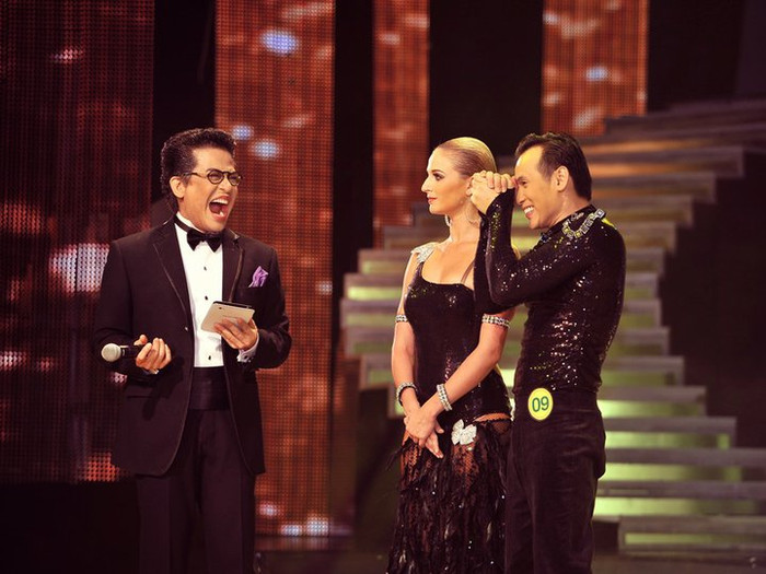 Nguyên Vũ: Sao anh Thanh Bạch cứ cười vào mặt mình thế nhỉ?