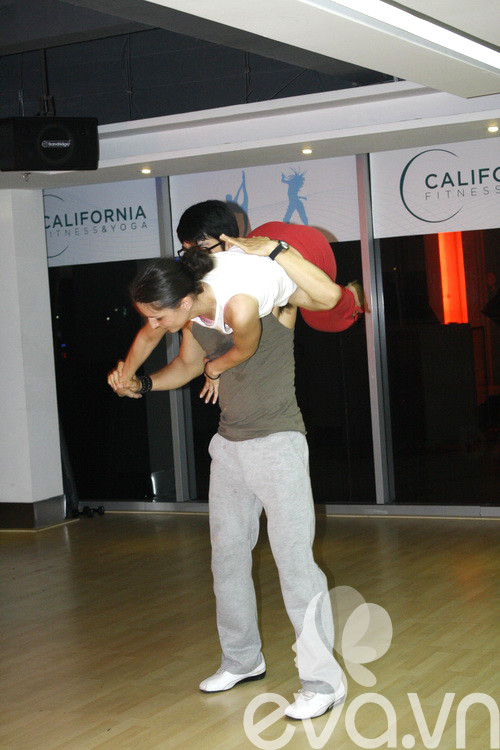 Khi phi công không lái nổi máy bay... Khi phi công không lái nổi máy bay...