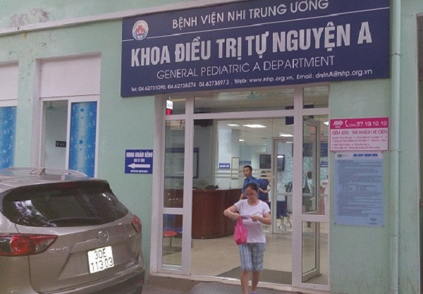 Việc mở rộng dịch vụ khám bệnh tự nguyện tại Bệnh viện Nhi Trung ương đang gây tranh cãi (Ảnh: Trinh Phúc). Việc mở rộng dịch vụ khám bệnh tự nguyện tại Bệnh viện Nhi Trung ương đang gây tranh cãi (Ảnh: Trinh Phúc).