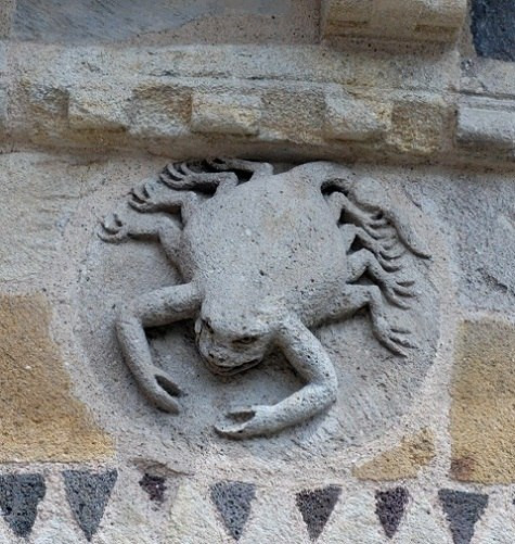 Cự Giải (22/6 - 22/7 ) Nhiều sự thay đổi và xáo trộn trong ngày thứ Tư này mang lại cho Cự Giải cảm giác chán nản. Chúng có thể ảnh hưởng tới công việc và học tập, vì thế hãy nên cố gắng vượt qua khó khăn này nhé. Bạn nên bắt đầu ngày mới bằng một kế hoạch thật cụ thể, tìm kiếm sự hỗ trợ từ bạn bè cũng là một cách hay giúp cho mọi thứ diễn ra suôn sẻ.