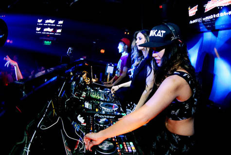 Với sự nghiệp DJ đang lên, Kim Lee cho biết, cô luôn mong muốn được biểu diễn tại Việt Nam - quê hương của mình. Hai cô gái cũng từng gây quỹ ủng hộ cho những nạn nhân thảm họa động đất sóng thần ở Nhật Bản, những trẻ em không gia đình và những phụ nữ bị bạo hành không nơi nương tựa.