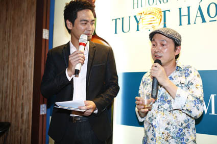 MC Phan Anh và nhạc sĩ Quốc Trung MC Phan Anh và nhạc sĩ Quốc Trung