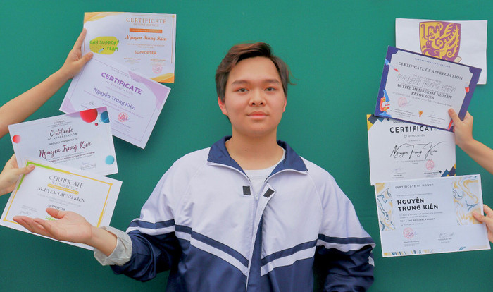 Nguyễn Trung Kiên luôn nỗ lực giành được nhiều thành tích cao trong học tập, hoạt động ngoại khóa (Ảnh: NVCC). Nguyễn Trung Kiên luôn nỗ lực giành được nhiều thành tích cao trong học tập, hoạt động ngoại khóa (Ảnh: NVCC).