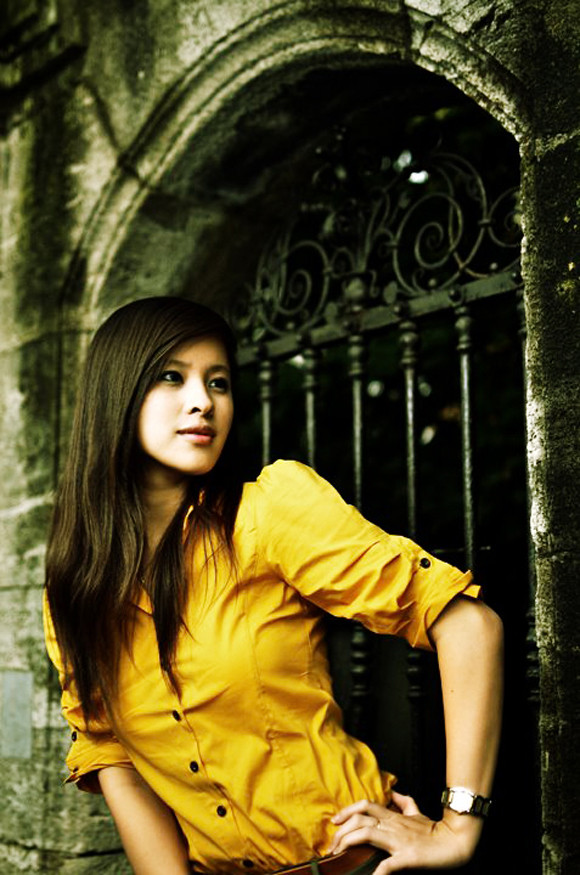 Vẻ khỏe khoắn và tươi trẻ của Tuyết Mai luôn thu hút người đối diện