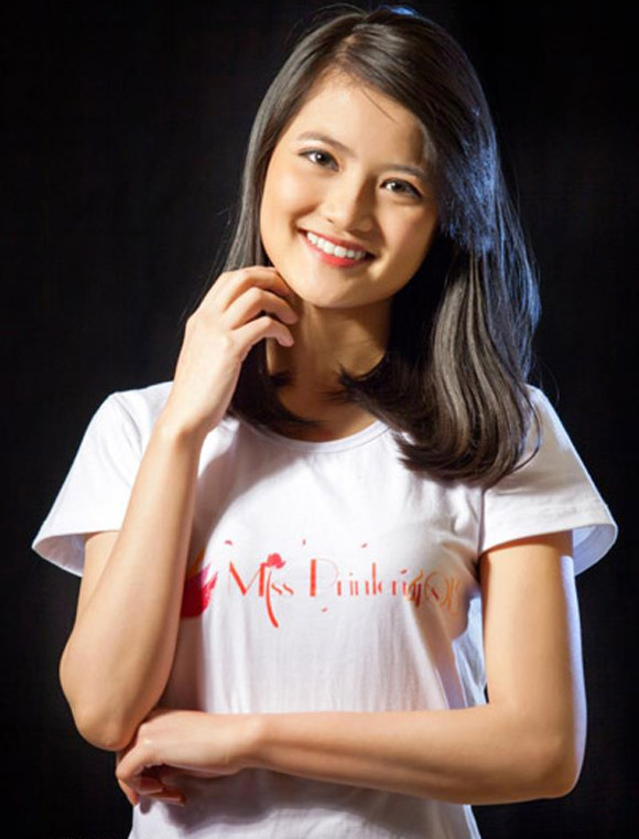 Vẻ dịu dàng mà sâu lắng của con gái Hà Thành