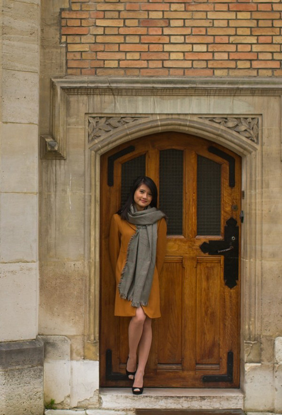 Một Hà Ngân giản dị nhưng thanh lịch của đời thường