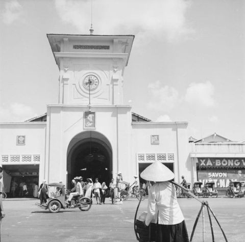 Khu vực Chợ Lớn sản phẩm của ông chiếm hoàn toàn thị phần Khu vực Chợ Lớn sản phẩm của ông chiếm hoàn toàn thị phần