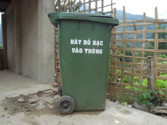 Thùng "bạc" Thùng "bạc"