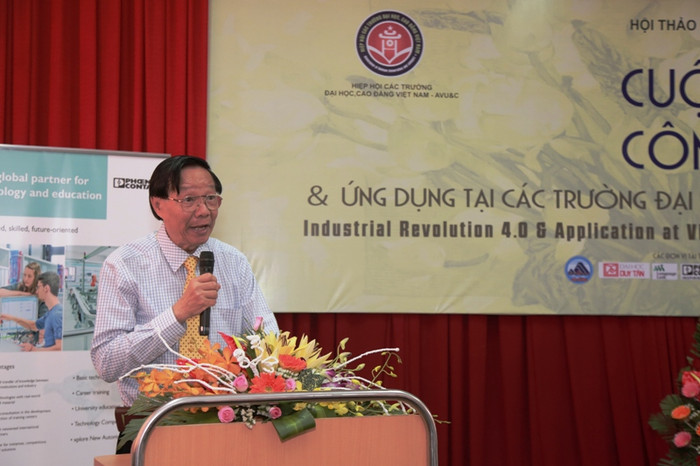 Tiến sĩ Phan Quang Trung - Phó Chủ tịch thường trực Hiệp hội các trường Đại học và Cao đẳng trình bày tham luận tại hội thảo. Ảnh: TT Tiến sĩ Phan Quang Trung - Phó Chủ tịch thường trực Hiệp hội các trường Đại học và Cao đẳng trình bày tham luận tại hội thảo. Ảnh: TT