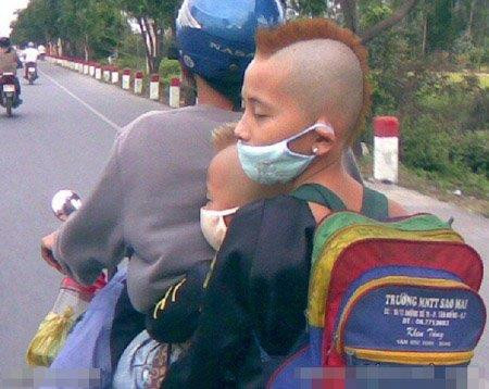 Mùa hè nóng lắm bố ơi! Anh, em con cắt đầu thời ngựa hoang