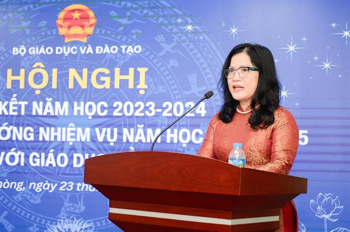 Thứ trưởng Bộ Giáo dục và Đào tạo Nguyễn Thị Kim Chi phát biểu kết luận hội nghị. Thứ trưởng Bộ GDĐT Nguyễn Thị Kim Chi phát biểu kết luận hội nghị.jpg