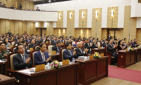 Sáng 4/12, Kỳ họp thứ 5, Hội đồng nhân dân thành phố Hà Nội khóa 15 chính thức khai mạc (ảnh nguồn kinhtedothi.vn). Sáng 4/12, Kỳ họp thứ 5, Hội đồng nhân dân thành phố Hà Nội khóa 15 chính thức khai mạc (ảnh nguồn kinhtedothi.vn).