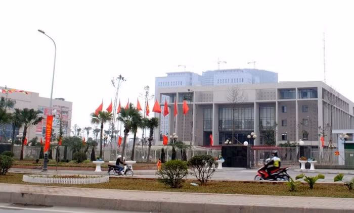 Trụ sở làm việc của UBND quận Hà Đông. Ảnh Internet. Trụ sở làm việc của UBND quận Hà Đông. Ảnh Internet.