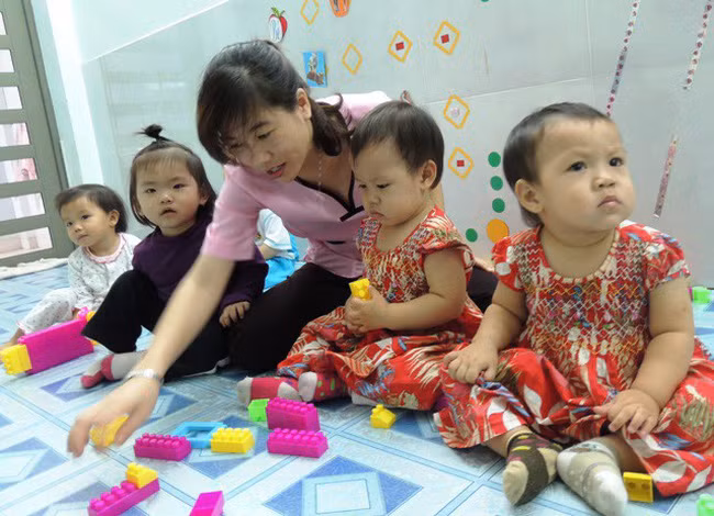 Chuẩn Hiệu trưởng trường mầm non bao gồm 5 tiêu chuẩn, 15 tiêu chí (Ảnh minh họa: VTV)