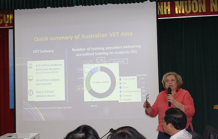 Bà Joanna Wood cho hay, giáo dục nghề nghiệp hiện đang có những cơ hội để phát triển. (Ảnh: Thùy Linh)