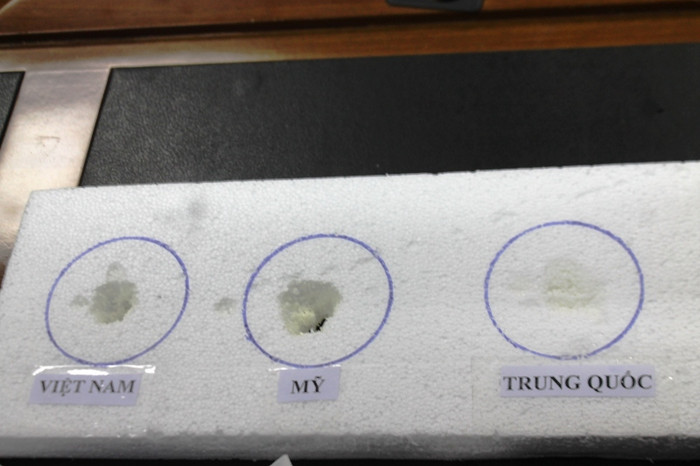 Dầu cá Omega 3 được chọn thực nghiệm từ 3 nước khác nhau: Việt Nam, Mỹ và Trung Quốc. Đây là những sản phẩm được phép lưu hành an toàn với người tiêu dùng. Dầu cá Omega 3 được chọn thực nghiệm từ 3 nước khác nhau: Việt Nam, Mỹ và Trung Quốc. Đây là những sản phẩm được phép lưu hành an toàn với người tiêu dùng.