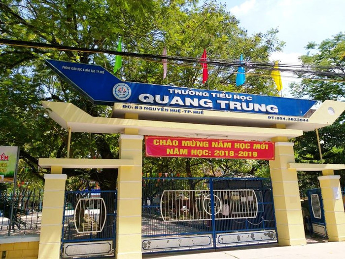 Học sinh học trái tuyến tại Trường tiểu học Quang Trung phải đóng nhiều khoản thu phí vô lý. Ảnh: TL Học sinh học trái tuyến tại Trường tiểu học Quang Trung phải đóng nhiều khoản thu phí vô lý. Ảnh: TL