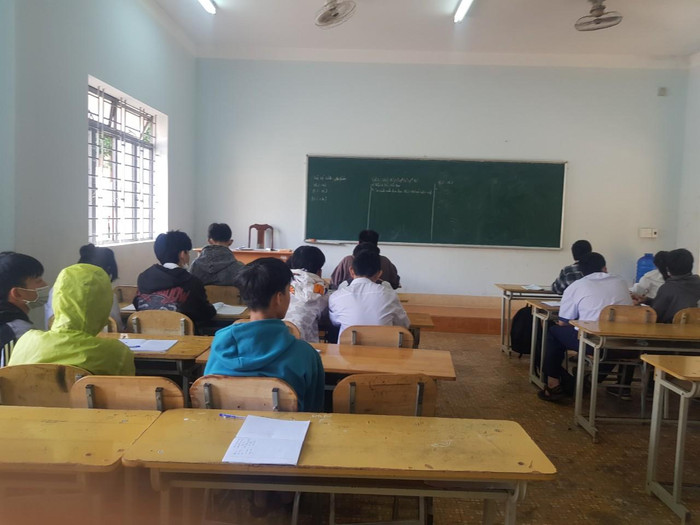 Một lớp học Chương trình Giáo dục thường xuyên cấp Trung học phổ thông được tổ chức tại Trường cao đẳng Kỹ thuật Đắk Lắk. Ảnh: CTV Một lớp học Chương trình Giáo dục thường xuyên cấp Trung học phổ thông được tổ chức tại Trường cao đẳng Kỹ thuật Đắk Lắk. Ảnh: CTV
