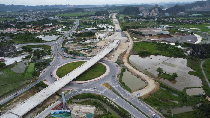 Một số dự án đường bộ cao tốc: Tuyên Quang - Phú Thọ, Hòa Bình - Mộc Châu - Sơn La, Hữu Nghị - Chi Lăng, Đồng Đăng - Trà Lĩnh được bổ sung vào danh mục dự án quan trọng quốc gia, trọng điểm ngành Giao thông vận tải. Ảnh minh họa: Trung Dũng Một số dự án đường bộ cao tốc: Tuyên Quang - Phú Thọ, Hòa Bình - Mộc Châu - Sơn La, Hữu Nghị - Chi Lăng, Đồng Đăng - Trà Lĩnh được bổ sung vào danh mục dự án quan trọng quốc gia, trọng điểm ngành Giao thông vận tải. Ảnh minh họa: Trung Dũng