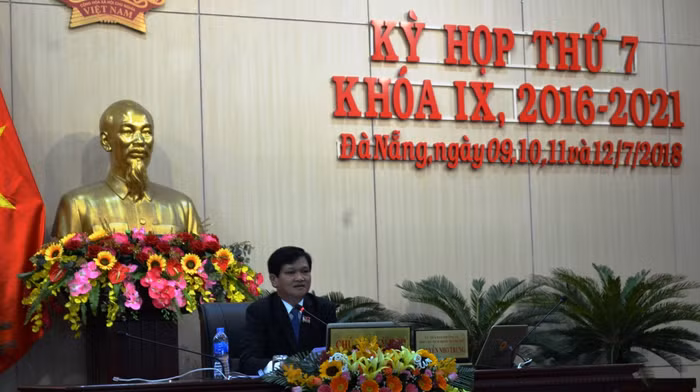 Hội đồng nhân dân Đà Nẵng thông qua nghị quyết khuyến khích, động viên cán bộ có tuổi "nhường ghế" cho cán bộ trẻ. Ảnh: TT