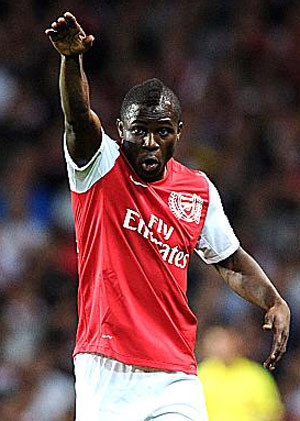 Hãy xem khi nào Frimpong được đề nghị lương 175.000 bảng/tuần để rời Arsenal. Hãy xem khi nào Frimpong được đề nghị lương 175.000 bảng/tuần để rời Arsenal.