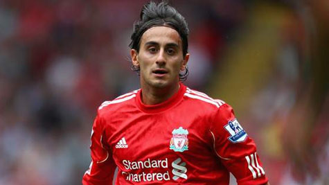 Aquilani sẽ phải mất thêm 1 năm để chính thức thoát khỏi ác mộng Liverpool. Aquilani sẽ phải mất thêm 1 năm để chính thức thoát khỏi ác mộng Liverpool.