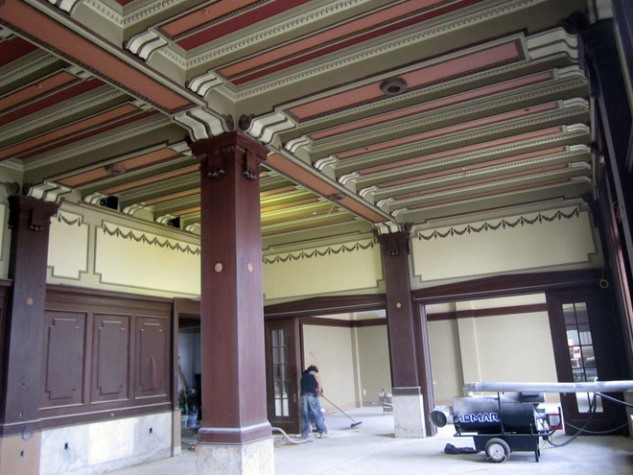 Một phòng tiệc của khách sạn thường xuyên được chăm chút Một phòng tiệc của khách sạn thường xuyên được chăm chút